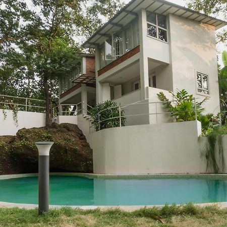 The Island Sanctuary - A Village Secret Chorao ภายนอก รูปภาพ